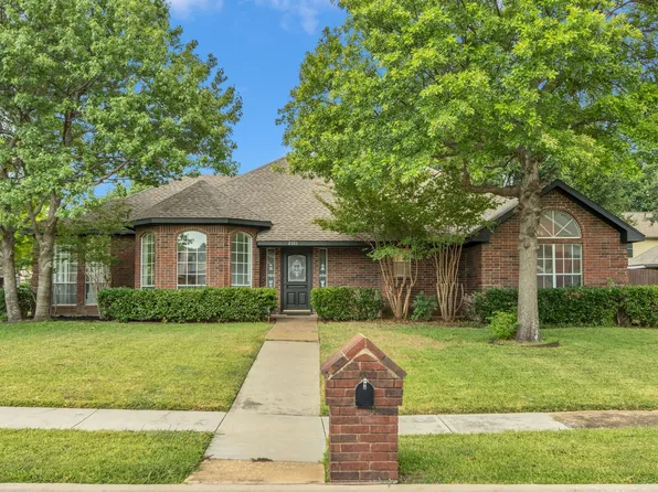 2101 Remmington Dr, Flower Mound, TX 75028