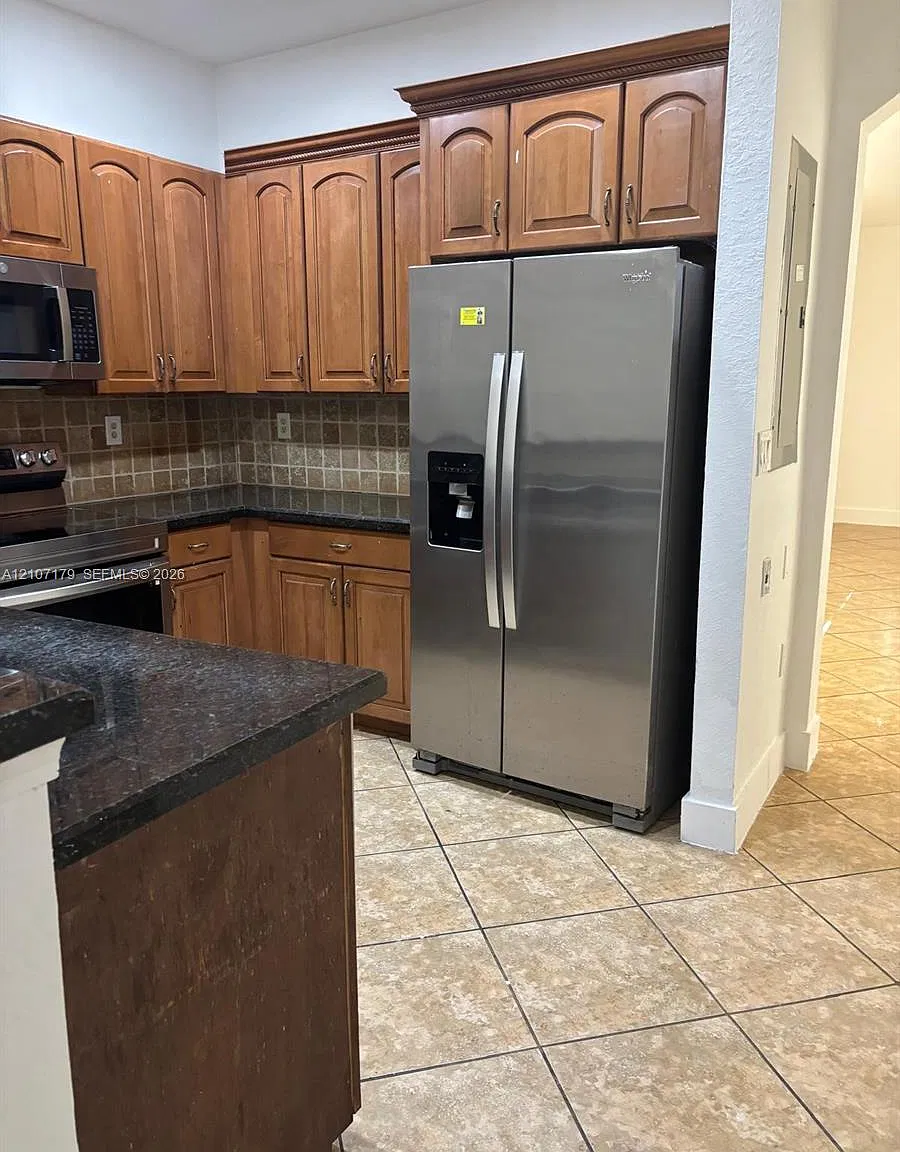 Majorca Isles Ii Condo — Photo 1