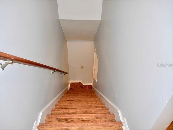 2nd image of 7457 Wynnewood Sq