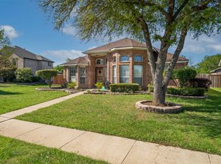 520 Newbury Dr, Mesquite, TX 75150