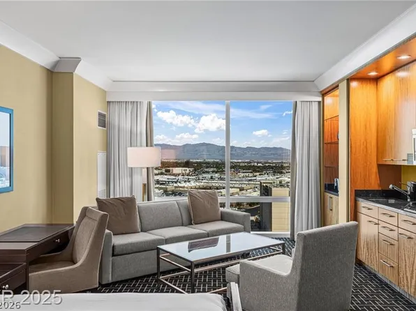2000 N Fashion Show Dr Unit 2412, Paradise, NV 89109