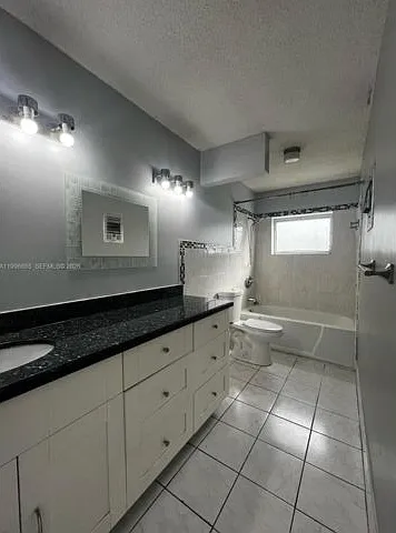 4753 NW 41st St — Photo 4