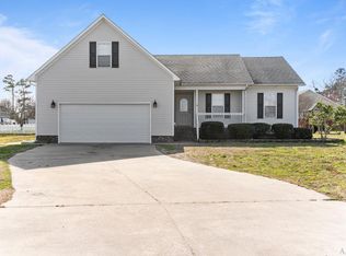 102 Osprey Ct, Elizabeth City, NC 27909