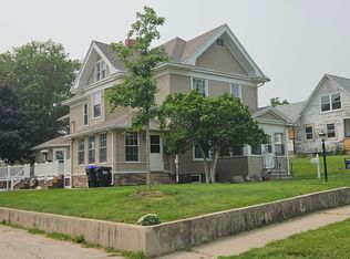 1808 8th Ave, Belle Plaine, IA 52208