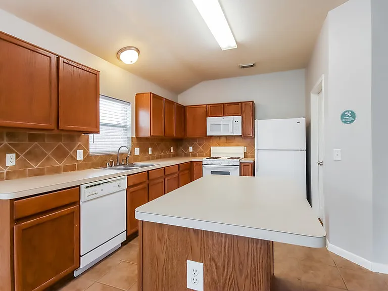 18326 Atasca Woods Trce — Photo 5