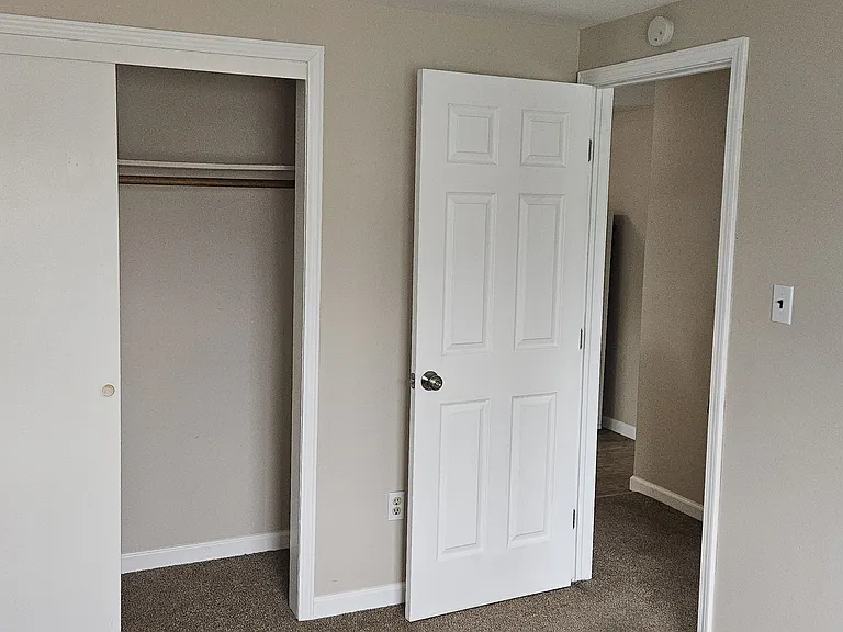 176 Robert Dr #2 — Photo 8