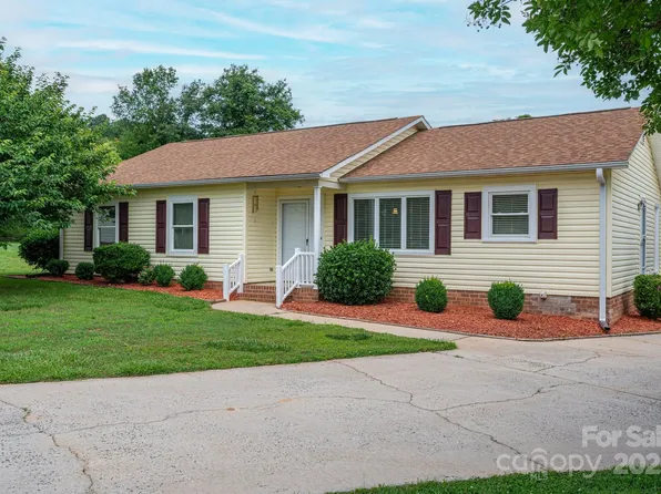 3537 Heather Ln, Gastonia, NC 28056