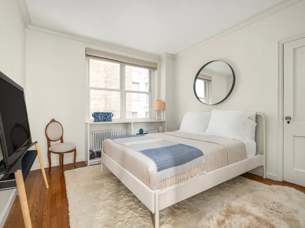 455 East 51st Street image 8 of 15