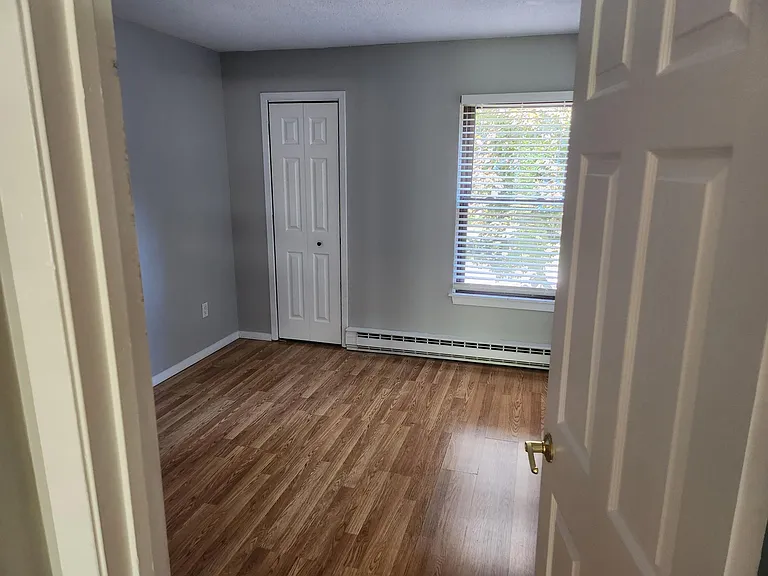 96 Wellington Dr — Photo 12