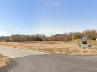 11 N Star Ln, Dallas Center, IA 50063