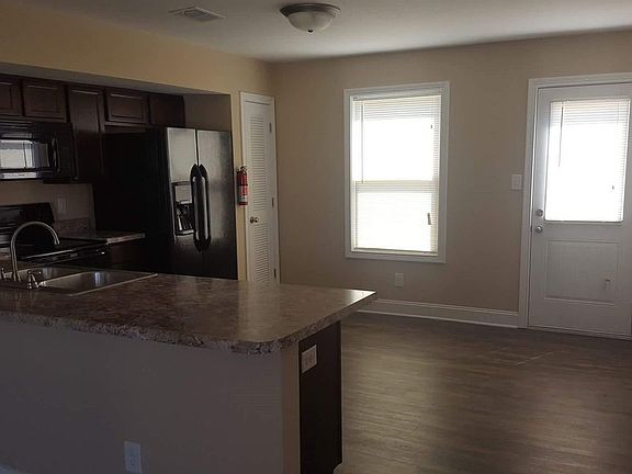 2nd image of 1713B Manning Dr