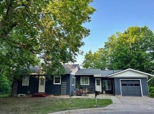 204 Lillian Dr, Mankato, MN 56001