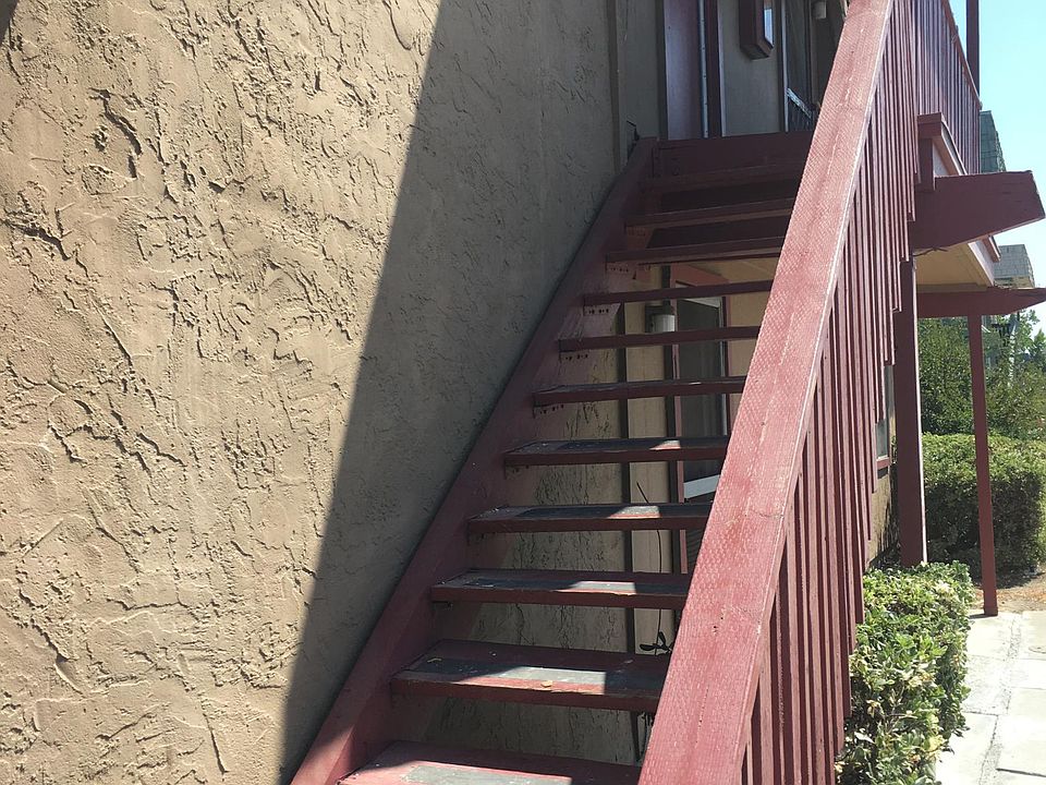 1st image of 1252 Quincy Dr APT 4