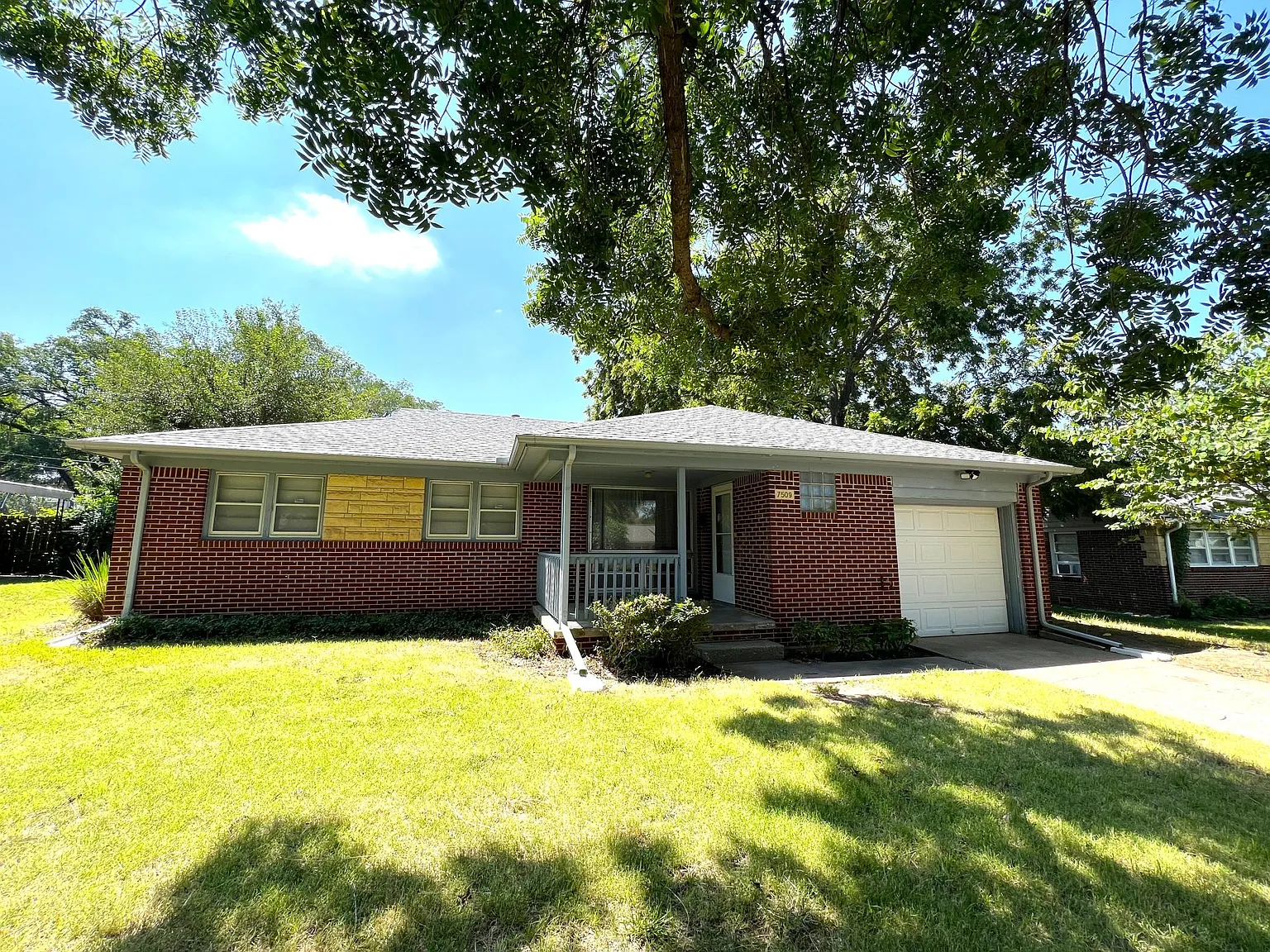 3 bed, 1220 sqft, $1,135 — Photo 1