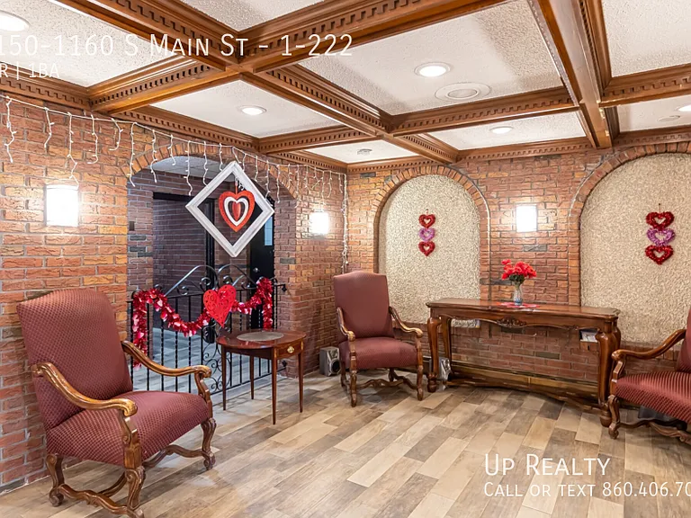 1150-1160 S Main St #1-222 — Photo 5