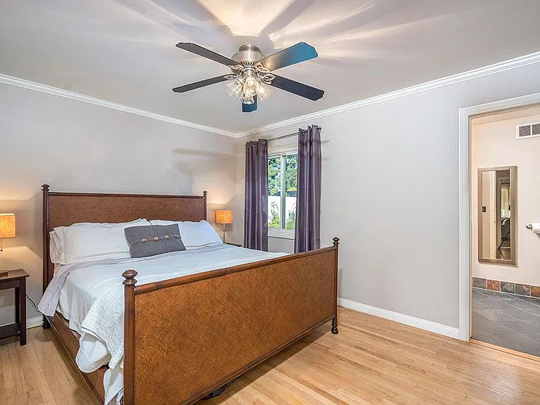 540 N Park Ln — Photo 10