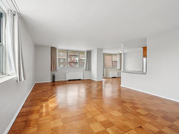 4th image of 6040 Boulevard East APT 3H