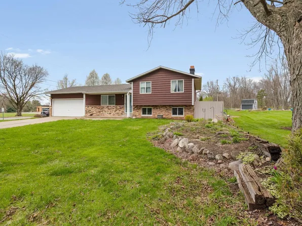 19595 Johnson Rd, South Bend, IN 46614