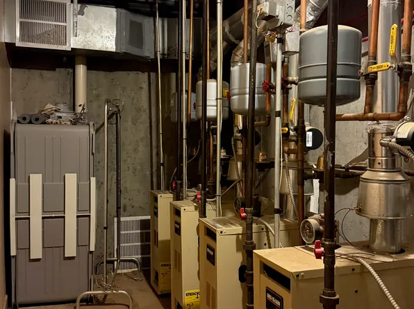 101-18 39th Avenue image 12 of 12