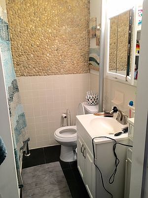 2nd image of 117 E 60th St APT 5R