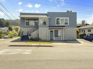 1090 C St, Arcata, CA 95521