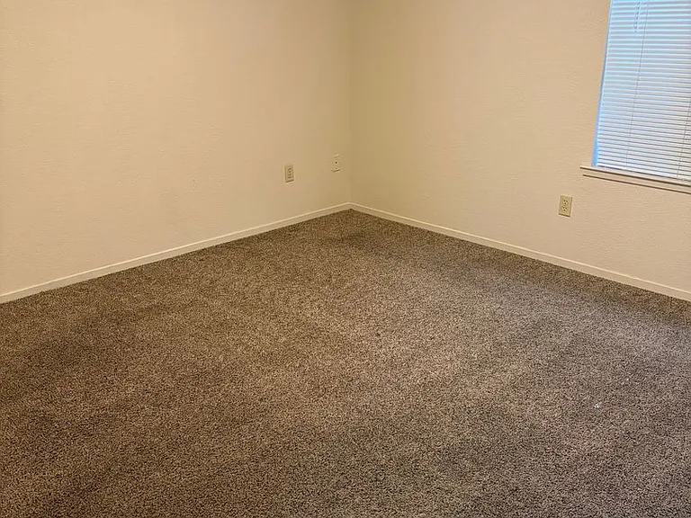 102 E Manzanita Dr — Photo 13