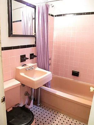 Sold by Realty Collective | media 1