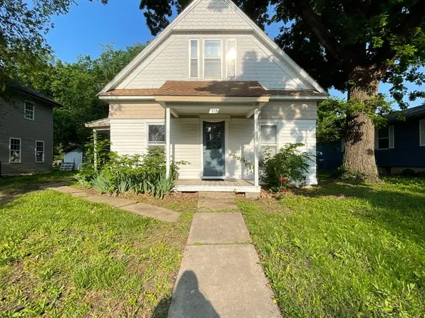 717 East St, Emporia, KS 66801