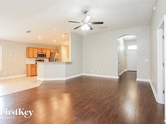 3rd image of 4522 Deer Valley Dr