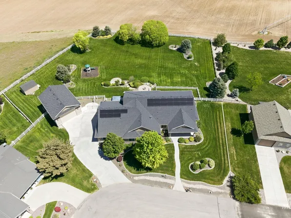 5280 N High Prairie Pl, Star, ID 83669
