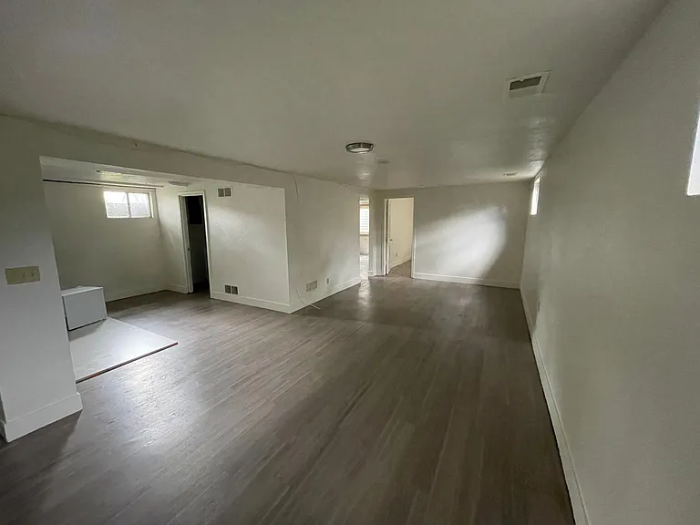 4600 Ludlow St — Photo 9