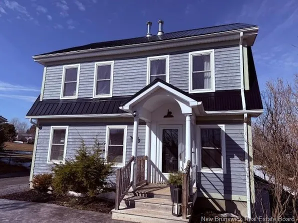 116 Eastwood Dr, Woodstock, NB E7M 1P4