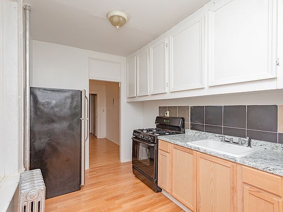 2nd image of 793 Franklin Ave #9J