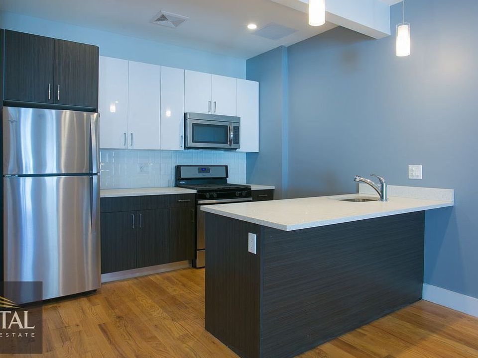 1st image of 318 Hawthorne St APT 2B