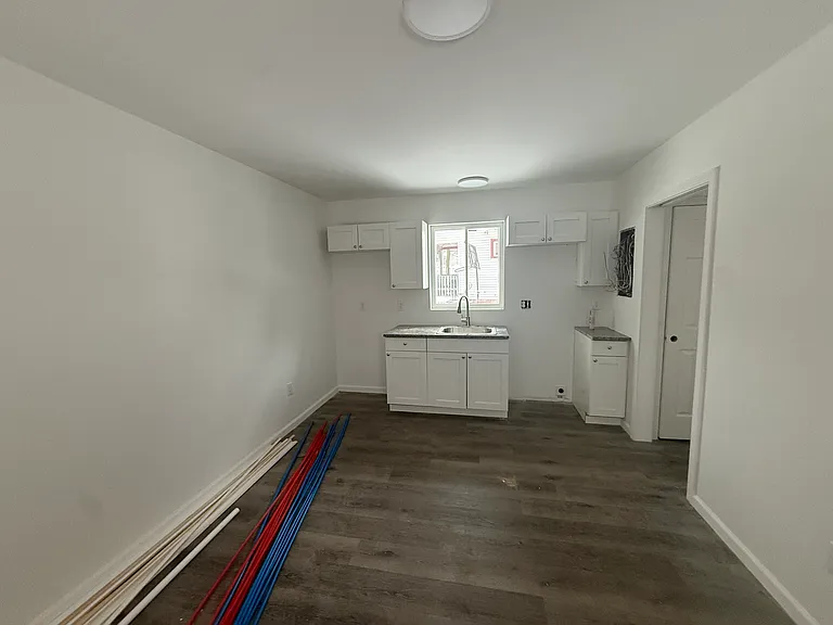 55 Brewster St #1 — Photo 9