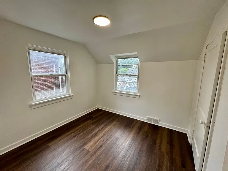 2432 Starkamp St — Photo 43
