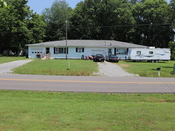 34 W Lincoln Rd #A, Fayetteville, TN 37334