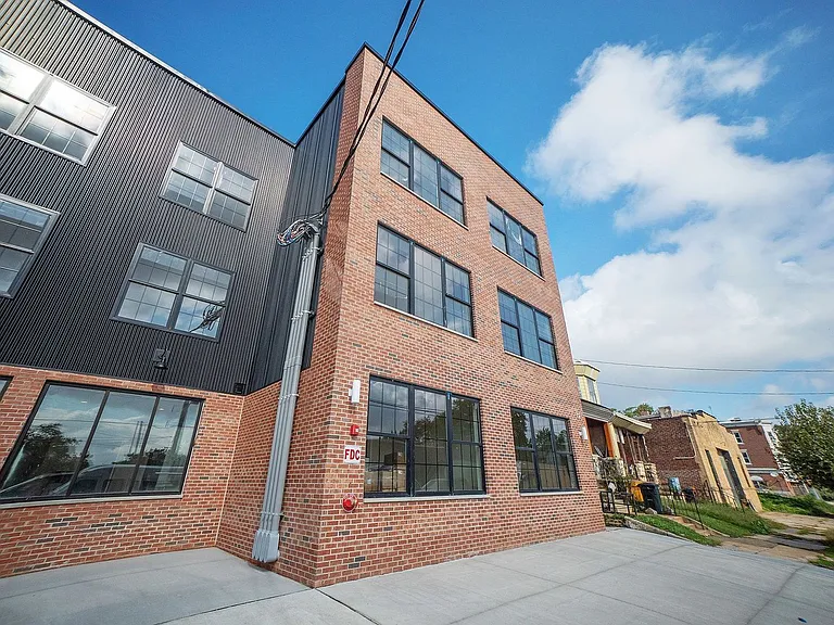 5015 WEST — Photo 2