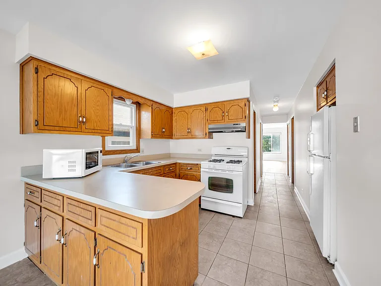 11136 S Kedzie Ave #2 — Photo 3