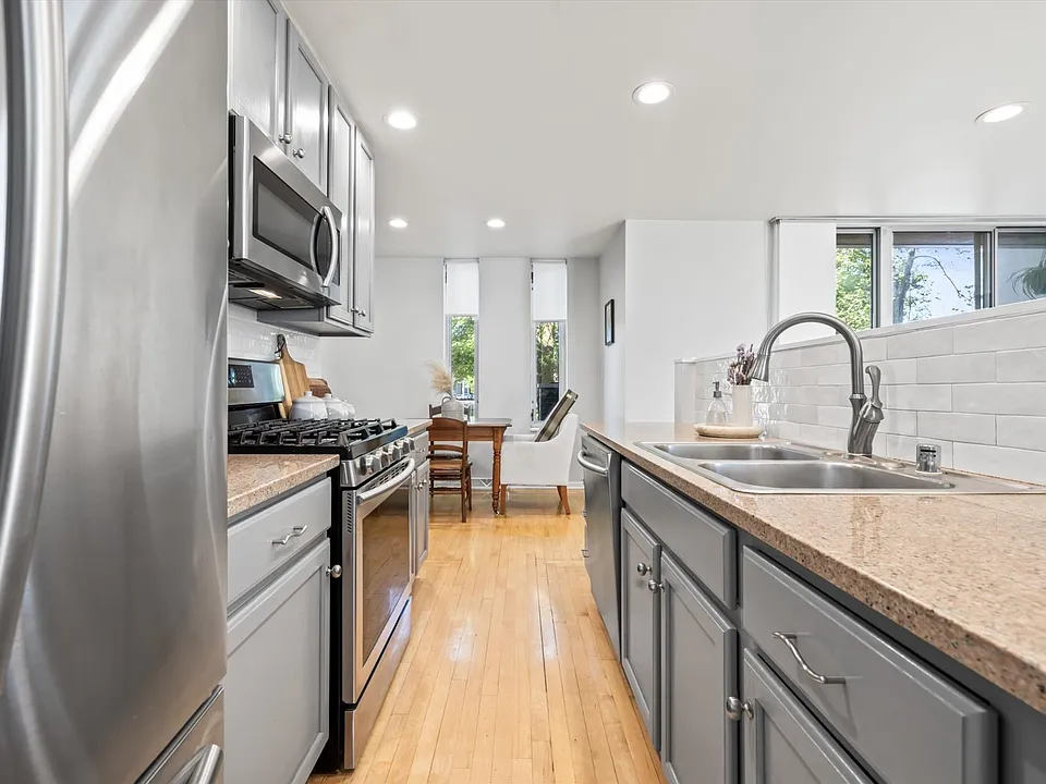 SS Kitchen