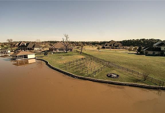 4th image of 1411 E Scandinavian Ct