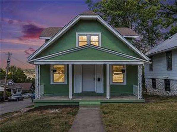 2300 E 49th St, Kansas City, MO 64130