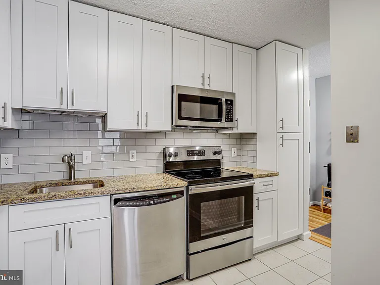 2141 P St NW #809 — Photo 10