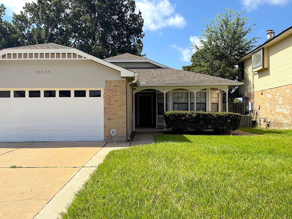 1st image of 10555 Walnut Glen Dr