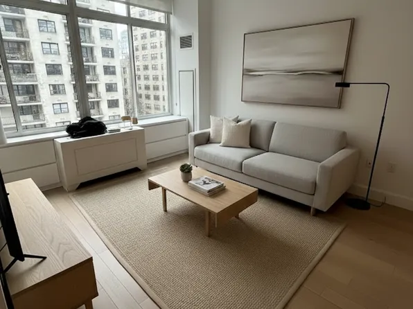 389 East 89th Street image 1 of 13