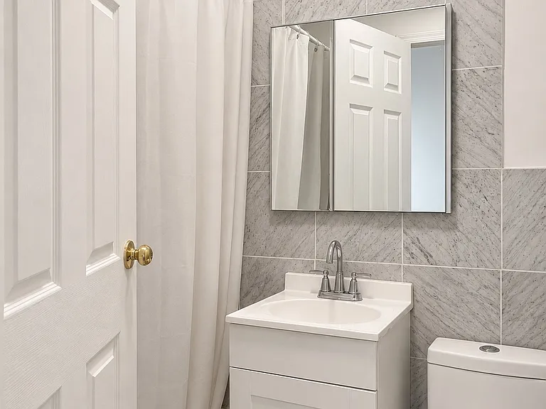 116 Clinton St #9 — Photo 4