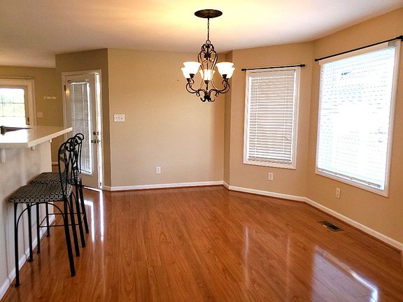 5th image of 505 Acorn Hill Rd