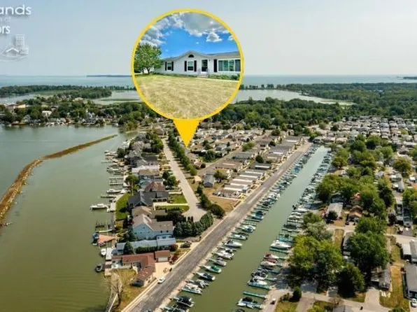 1681 N Coldwater Crossing Rd, Lakeside Marblehead, OH 43440