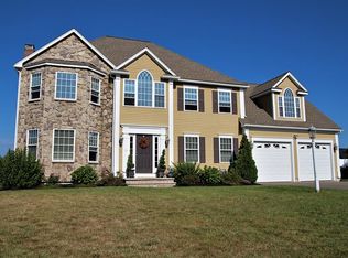 19 Garden Ter, Walpole, MA 02081