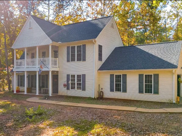 155 Leesa Hopkins Ln, Seneca, SC 29678